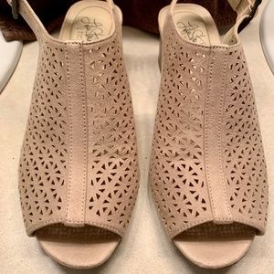 Women's Sandals size 9W